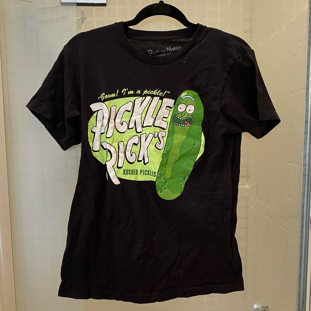 Pickle Rick Shirt!